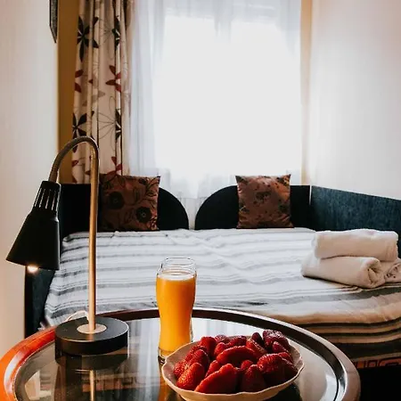 布达中心公寓 *